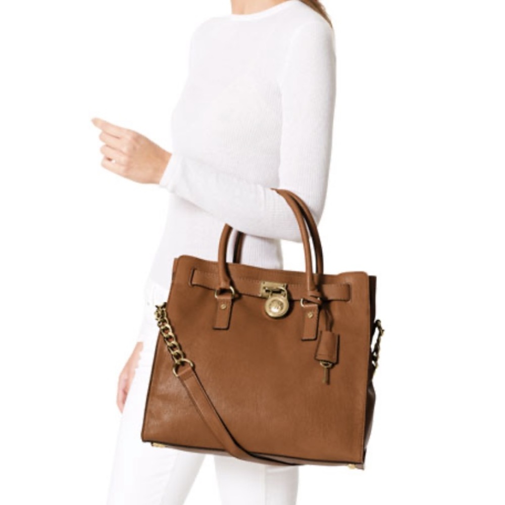 (Like new) Michael Kors Large Hamilton handbag